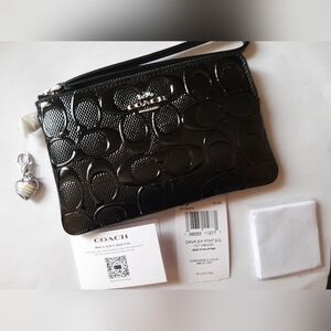 New Coach Wristlet With Detachable Heart Charm & Cleaning Cloth NWT